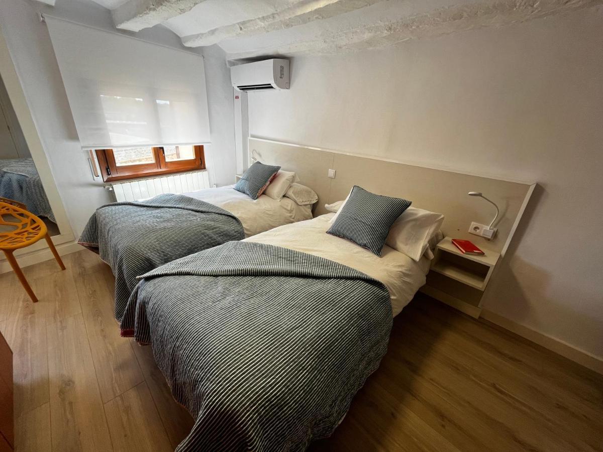Apartaments Rurals Cal Parro, Batea Экстерьер фото